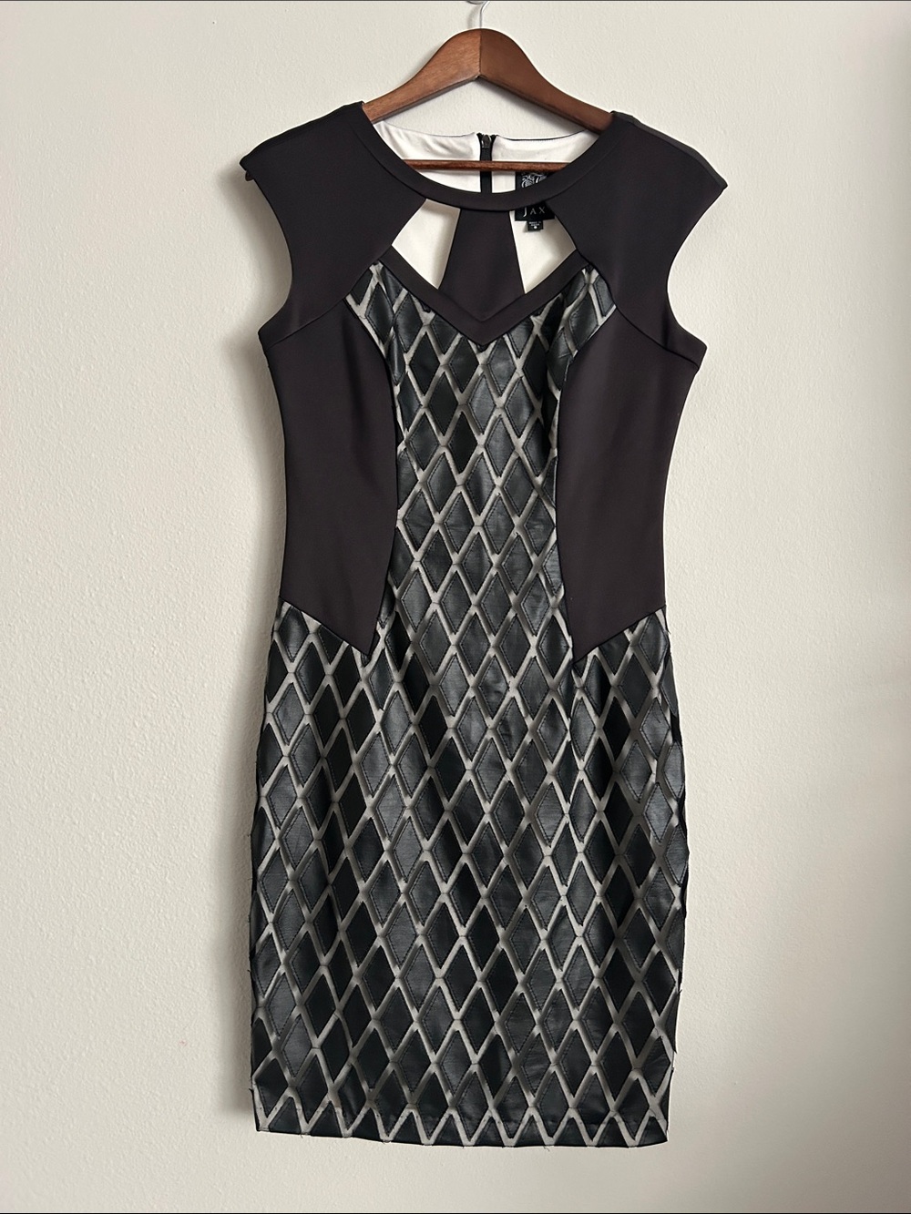 JAX Geometric Sheath Dress – Size 8 | Modern Chic • Evening Elegance • Sculpted